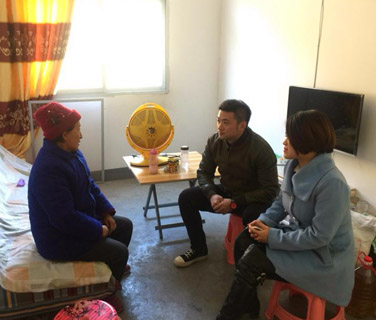 三八婦樂集團(tuán)攜手陜西省食品藥品監(jiān)督管理局慰問貧困家庭