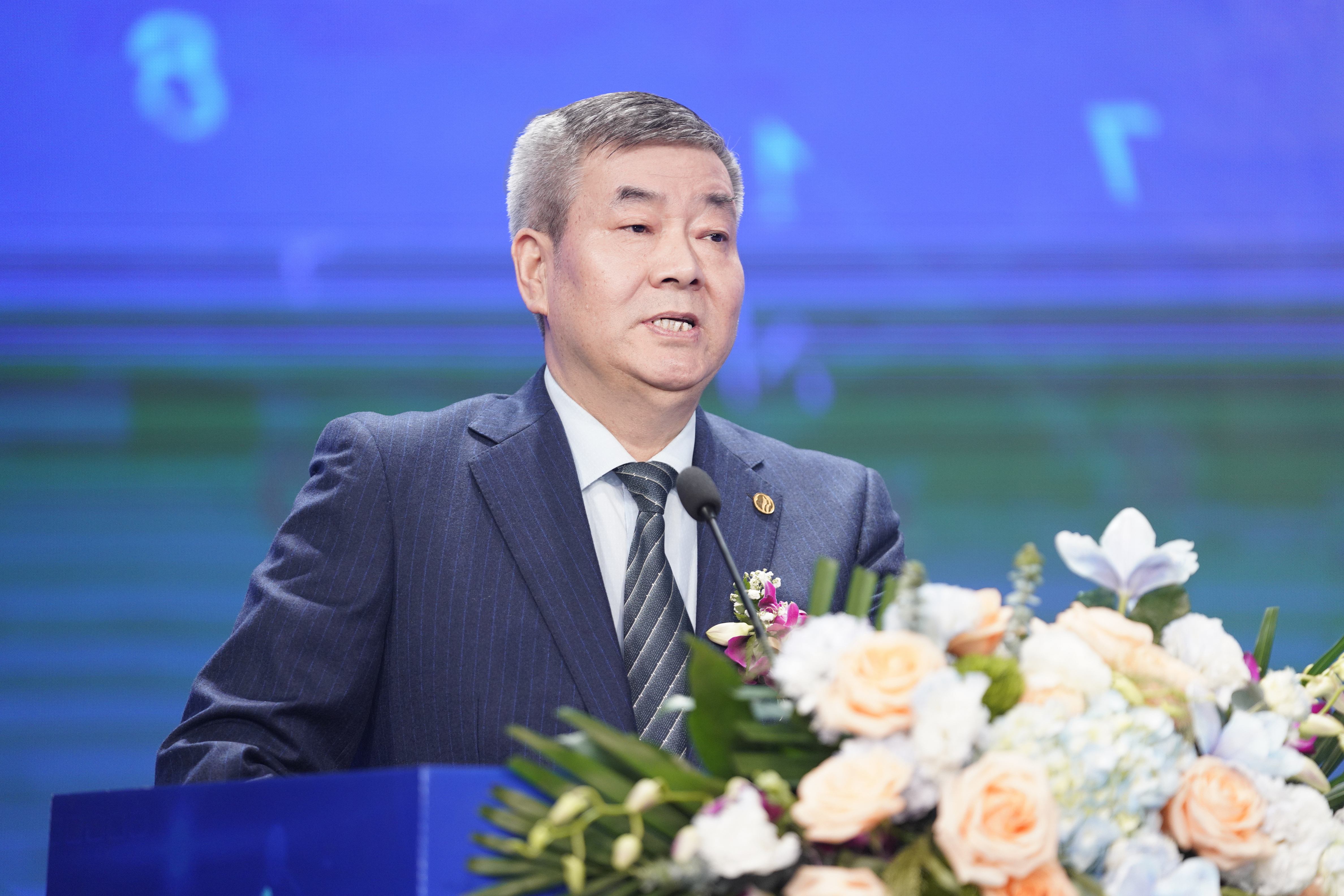 三八婦樂袁曉峰：學(xué)習(xí)黨的二十屆三中全會(huì)精神，堅(jiān)定企業(yè)發(fā)展信心。