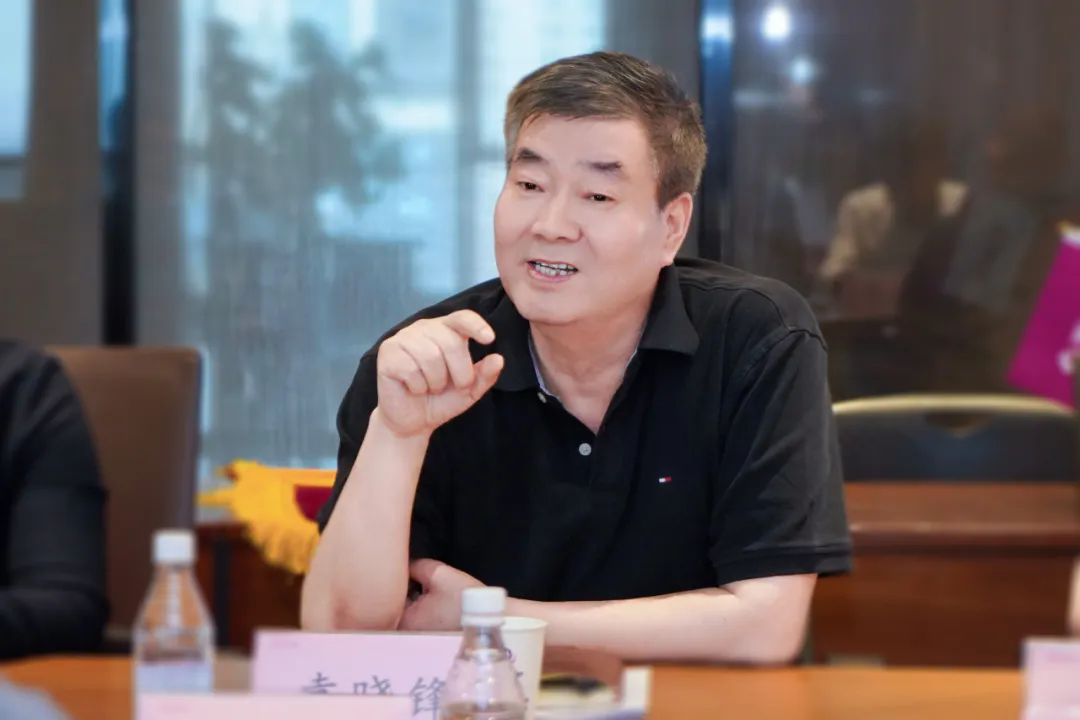 三八婦樂袁曉峰：學(xué)習(xí)黨的二十屆三中全會(huì)精神，堅(jiān)定企業(yè)發(fā)展信心