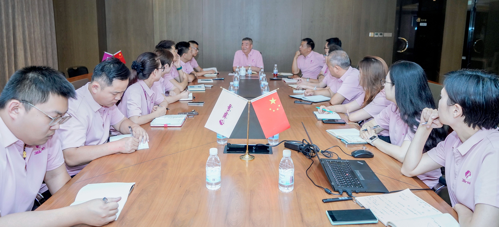 新聞 | 三八婦樂實施企業(yè)文化引領(lǐng)公司發(fā)展戰(zhàn)略推進會召開